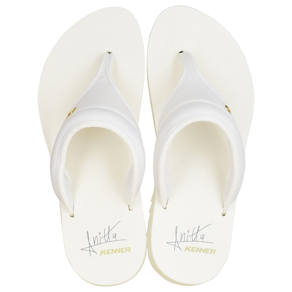 CHINELO KYRA FROM RIO ANITTA image number 0