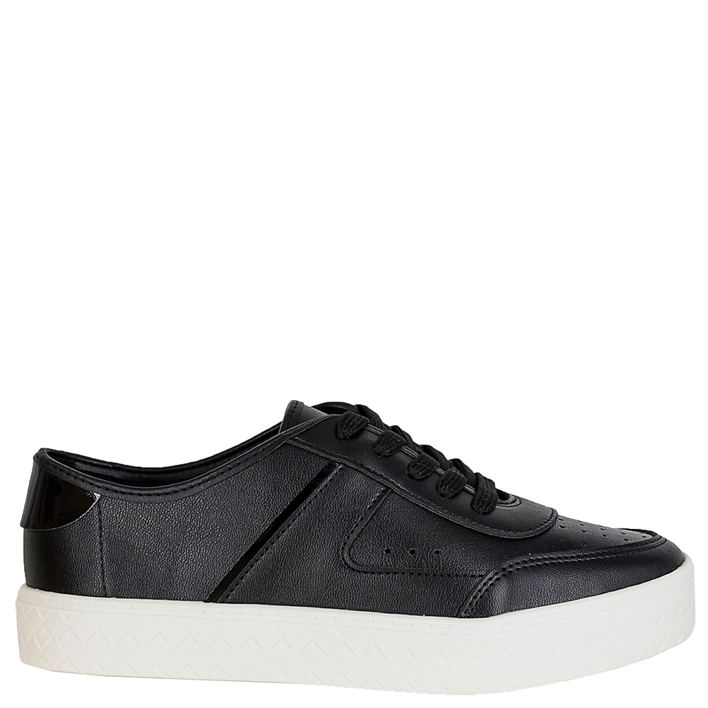 TENIS DETALHE VERNIZ MOLECA image number 0