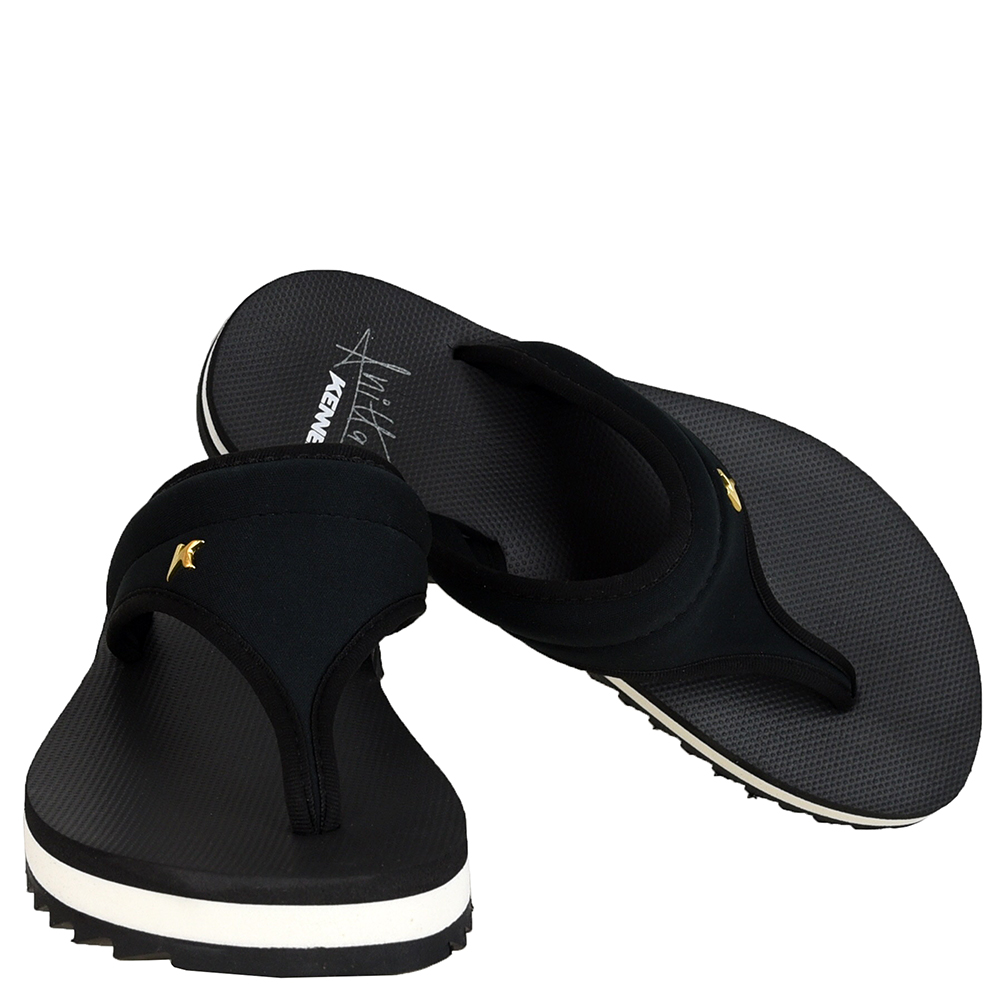 CHINELO KYRA FROM RIO ANITTA image number 3